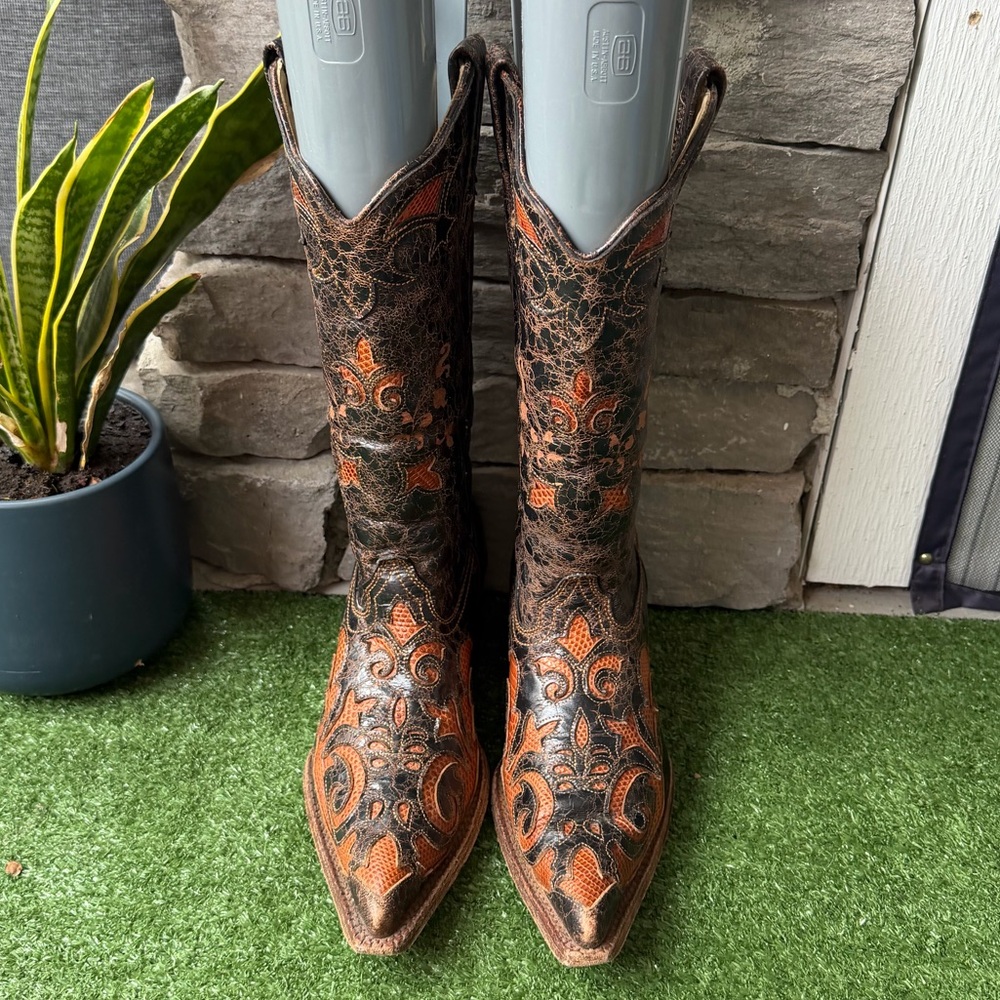 Corral Brown Embroidered Women’s Western Boots - Picture 4 of 10